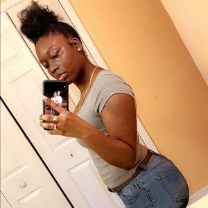 Meet your Posher, Christina